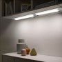 Luminaire LED orientable CCT réglable sur 3 températures différentes de 2700-6500ºK traversante pour dessous de meuble 60cm 8W