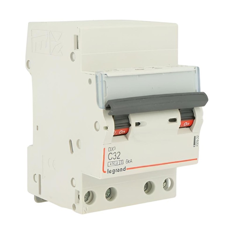 Disjoncteur Tétrapolaire Legrand DX3 - 32A Courbe C - 4,5/6kA - 400V - À Vis - Réf. 406913