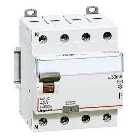 Disjoncteur différentiel Legrand 40A 30mA installé sur rail DIN avec étiquette DX³-ID et mentions 40A/30mA.